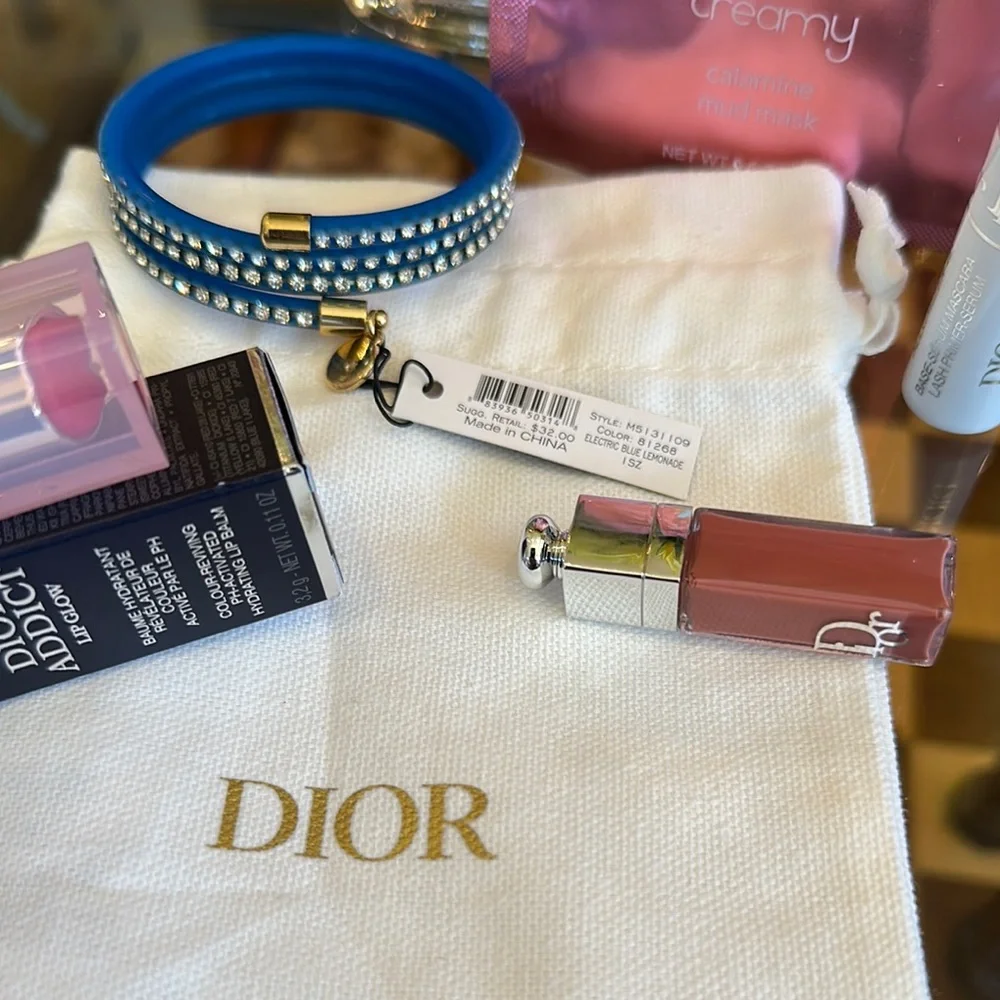 Dior Lipstick and Que Bella Face Mask Set
